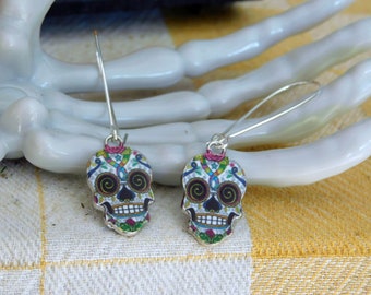 Sugar Skulls. Little enamel metal sugar skull earrings. dangle earrings. Día de Muertos. Day of the Dead Halloween earrings. spooky skulls