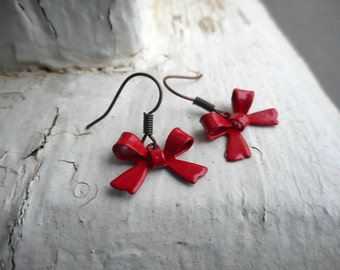 VAMPIRE SWEETHEART. Red Enamel Bow Tie dangle earrings.  #FestiveEtsyFinds