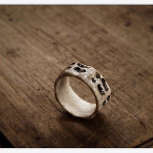 The Deer Tracks Ring . Cloven Hoof Print Carved deer antler unisex tribal talisman ring. Made to order in your size  #FestiveEtsyFinds