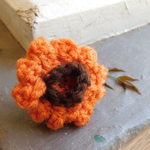Fall Mum. Hand Crochete Hippie Chic Harvest Mum Flower & Oak Wood Boho Statement Ring Handflower Size 8  #FestiveEtsyFinds