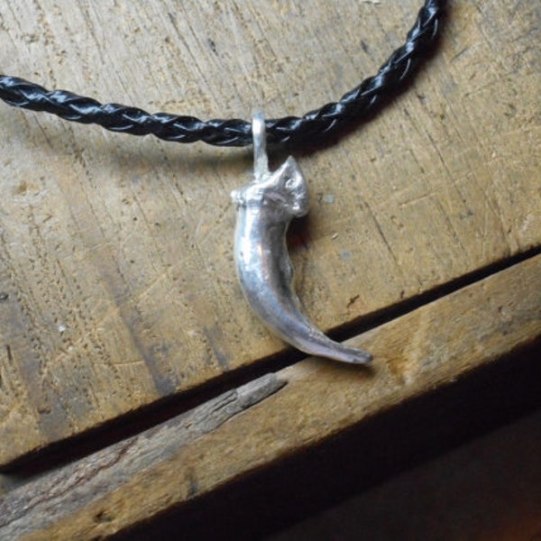 Collier griffes de loup Collier réplique en argent sterling véritable moulé avec pendentif griffe et cordon de cuir noir. Collier fait main Taxidermie Animal Totem