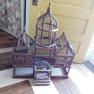 Antique Elegant Victorian Gothic Era Style Wooden Birdcage. French ... - Elegant Wooden Parrot Birdcage Ranging
