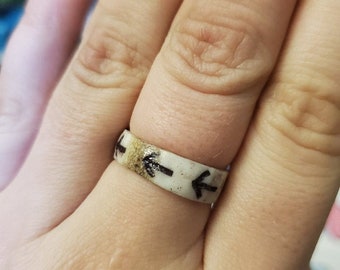 Moving Forward. Arrows Carved Antler Ring. Genuine deer antler rustic unisex band. Made to order  #FestiveEtsyFinds