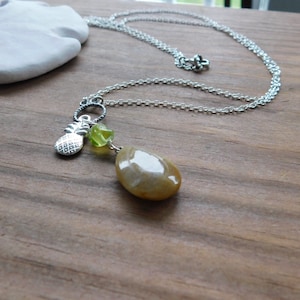 Ananas comosus (Pineapple) . Orange Agate Teardrop, Peridot nugget , & pineapple charm necklace  #FestiveEtsyFinds