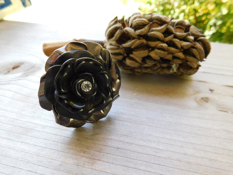 Cocktail ring Ebony Rose Tea ring /& Black enamel adjustable Large Rose metal ring Hematite Gunmetal