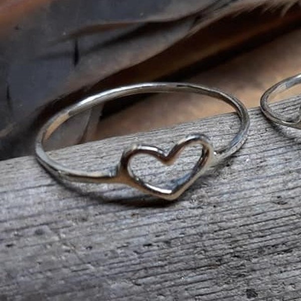 Tiny Heart cutout sterling silver midi ring. Made to order. Heart ring. Lost wax cast. Minimalist ring.  #FestiveEtsyFinds