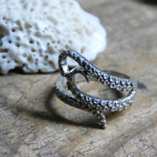 Curly Arms Kraken Tintenfisch Tentakel Ring. Gegossen aus massivem Sterling Silber, auf Bestellung, in deiner Größe angefertigt #FestiveEtsyFinds