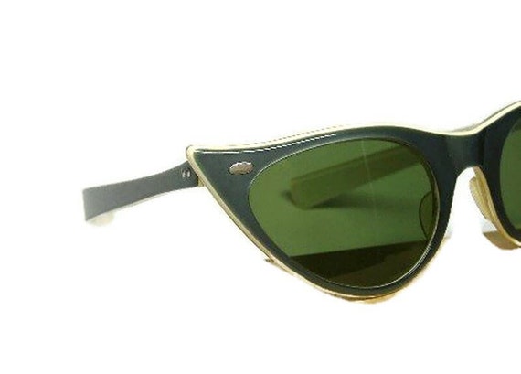 Women\'s Cat-Eye Sunglasses in Olive Green Olive Green Lens) Cat main image 3
