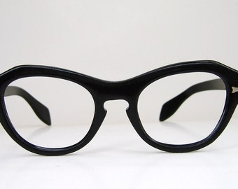 Vintage Black Horn Rim Cateye Eyeglasses Eyewear Frame  Shelf #86