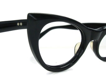 Vintage 50s Women&#39;s Pointy Cateye Eyeglasses Eyewear Frame Shelf #402