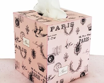 Boîte à mouchoirs en bois rose Paris