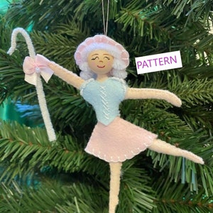 MÖNSTER Julfiltprydnad Mönster Nötknäpparsvit Marsipan Herdinna