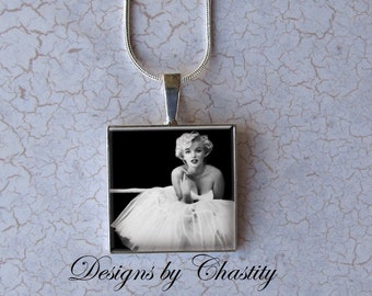 Marilyn Monroe Domed Glass Pendant Charm Necklace - 1 inch