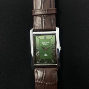 Vintage Seiko Slim  Quartz Gentlemen's Wrist Watch - FREE SHIPPING