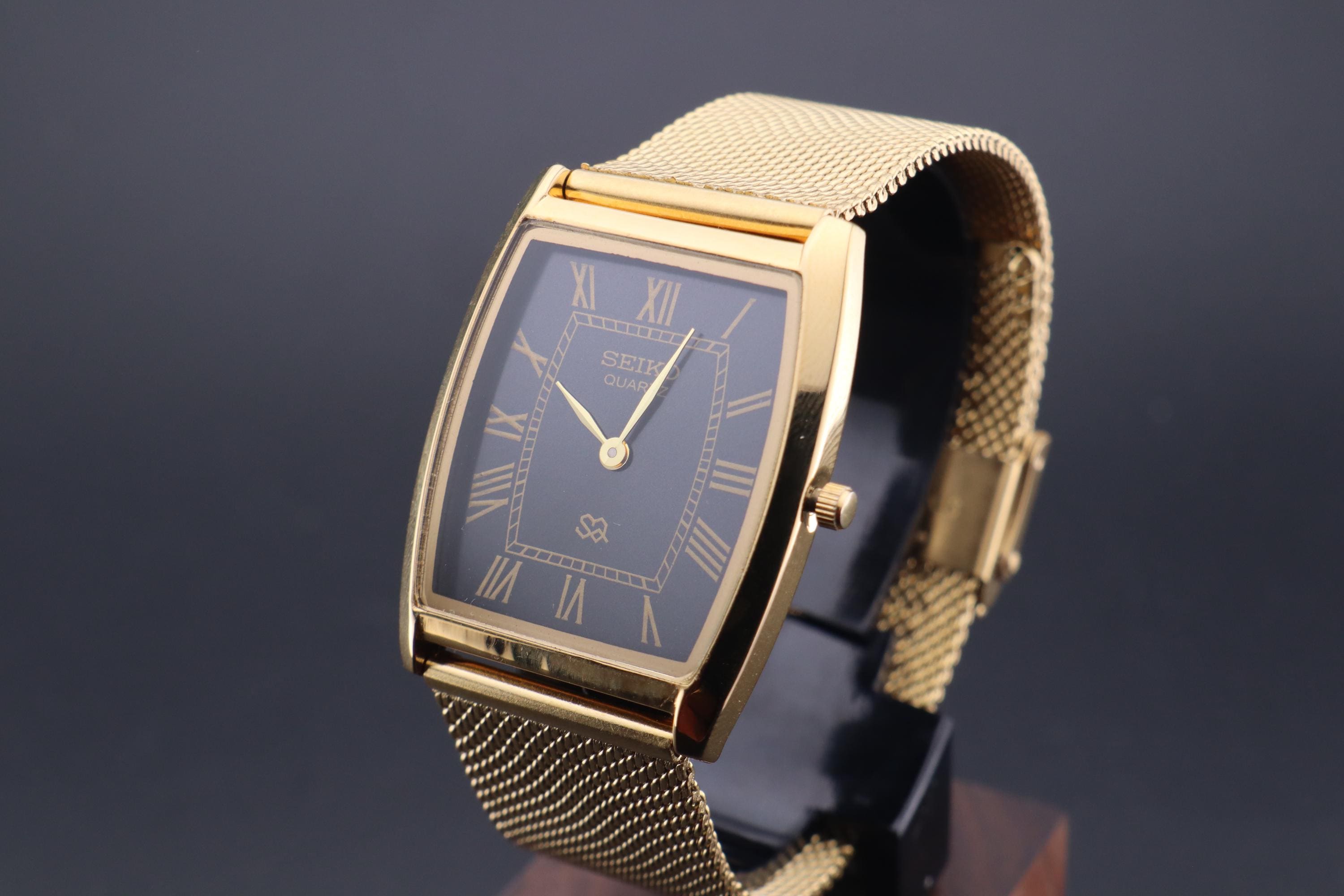 80s Vintage Seiko tank タンク リネンゴールド文字盤 GOLD Vintage Seiko Slim Tonneau Tank Quartz Gentlemen's Wrist