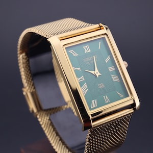 GREEN Vintage Seiko Slim  Quartz Gentlemen&#39;s Wrist Watch - FREE SHIPPING