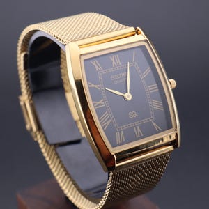 GOLD Vintage Seiko Slim  Tonneau Tank Quartz Gentlemen's Wrist Watch - FREE SHIPPING