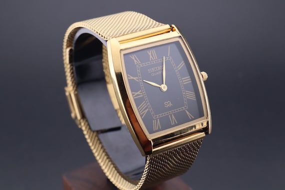 GOLD Vintage Seiko Slim Tonneau Tank Quartz Gentlemen's Wrist