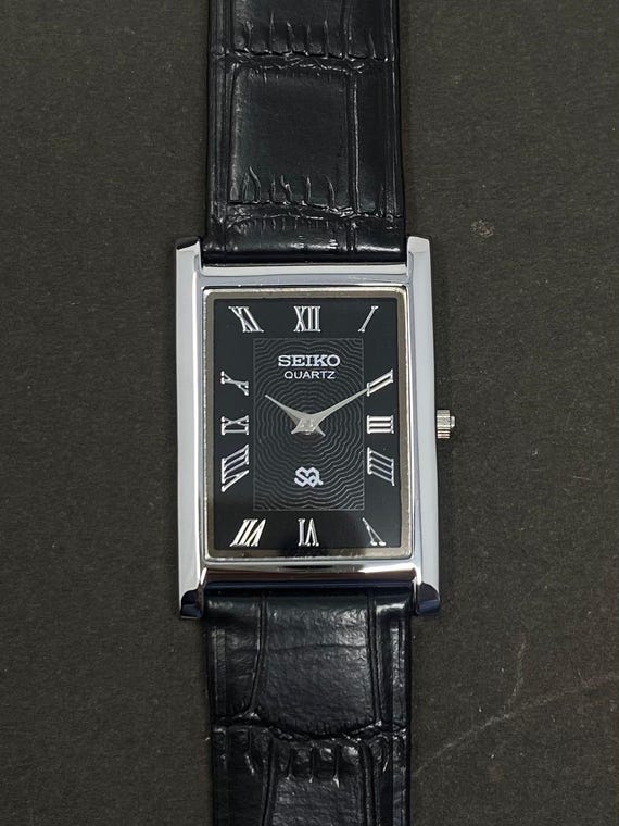 Black Dial Vintage Seiko Slim Quartz Gentlemen's Wrist Watch