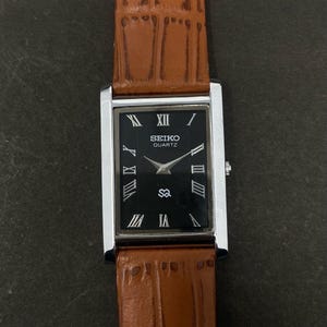 Rare Black Vintage Seiko Slim  Quartz Gentlemen&#39;s Wrist Watch - FREE SHIPPING