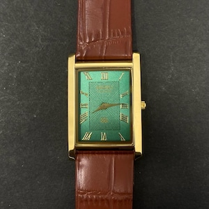 GREEN Rare Vintage Seiko Slim  Quartz Gentlemen&#39;s Wrist Watch - FREE SHIPPING