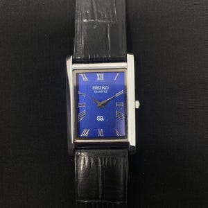 Vintage Seiko Slim  Quartz Gentlemen&#39;s Wrist Watch - FREE SHIPPING