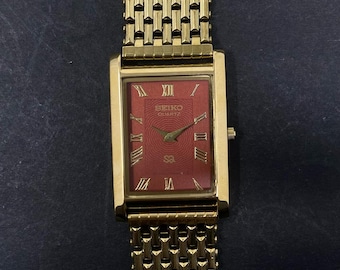 Rare Red Dial Vintage Seiko Slim  Quartz Gentlemen's Wrist Watch - FREE SHIPPING