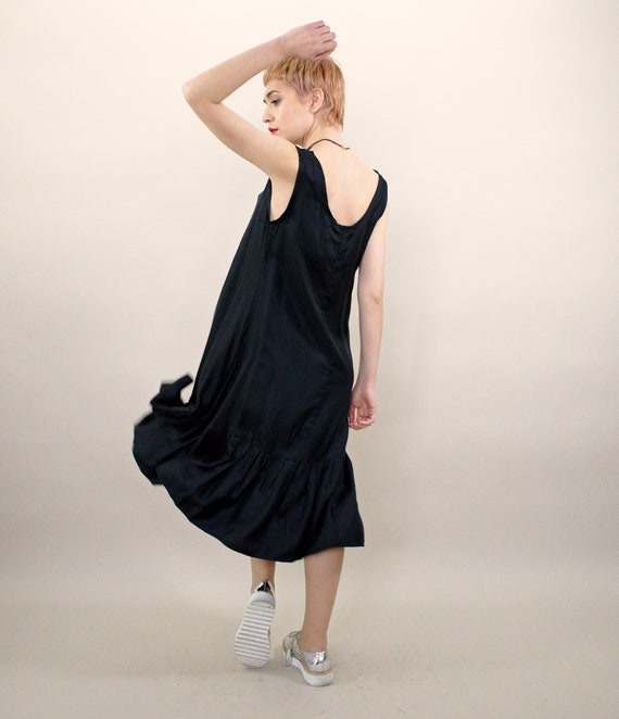 plus black midi dress