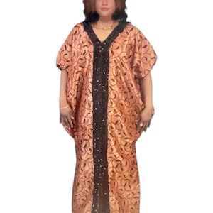 Mikado Brokat Boubou Kaftan Kleid: Paillettenborte, Blümchenmuster