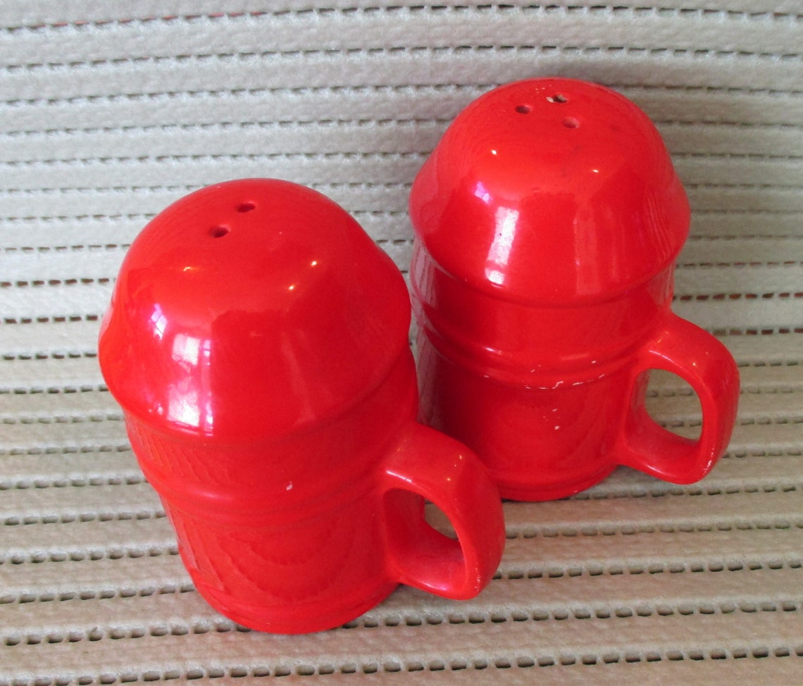 Sale CHRISTMAS RED Salt n Pepper Shaker set Etsy