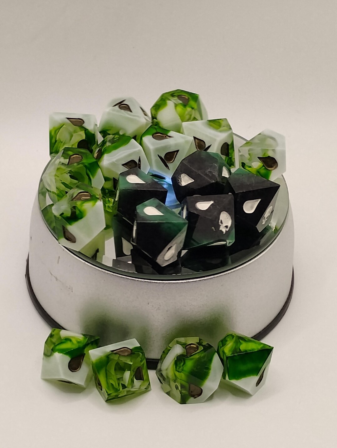 Handcrafted Vampire: the Masquerade Dice Set Verdant Green and Dark ...
