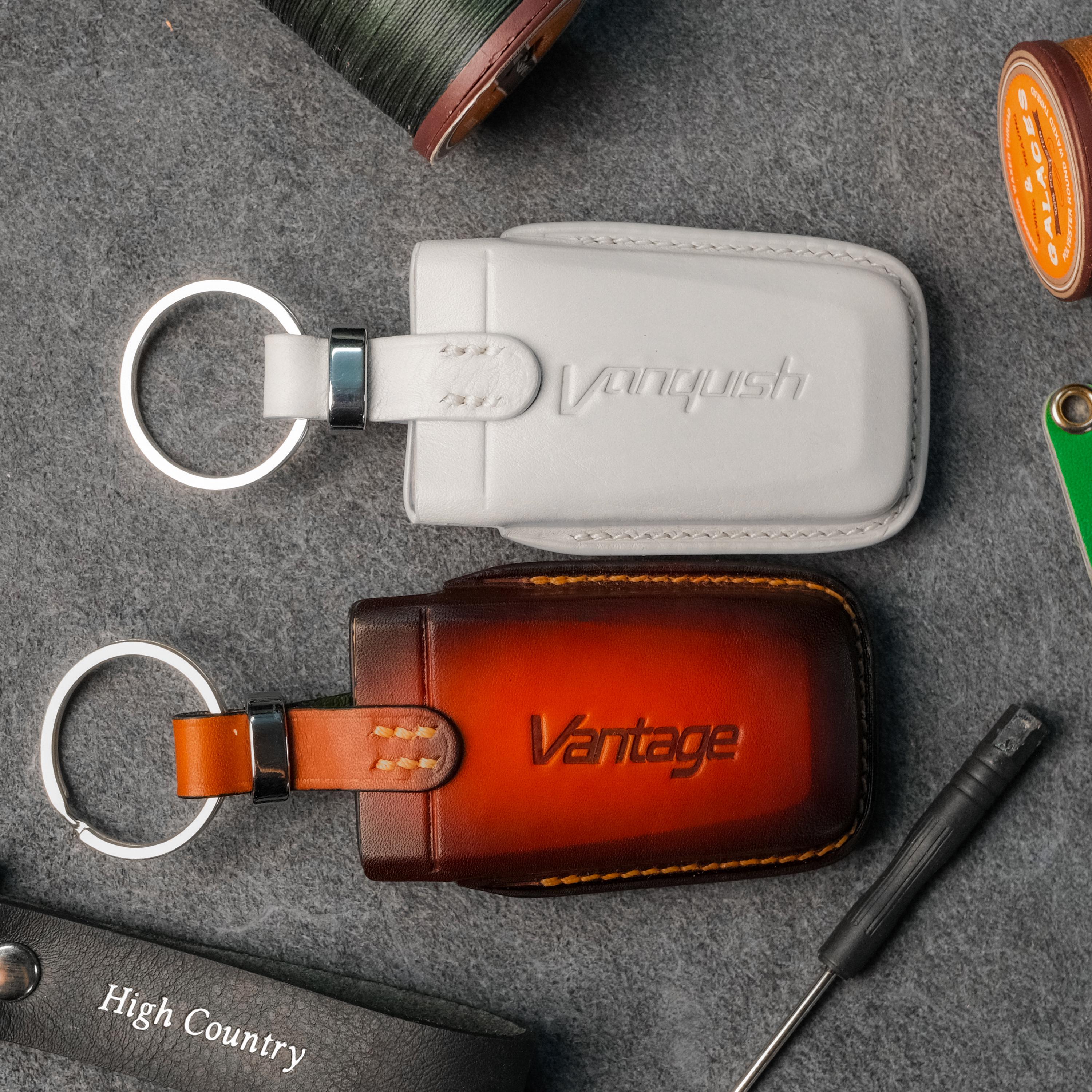 アストンマーティンのクリスタルキー用ハンドメイドレザーキーカバーは