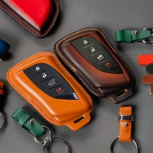 Leather Key Fob Cover Compatible with Lexus Rx350 Es Nx Gx Lx IS RC (2013–2024) | Keyless Remote Case, Custom Keychain Holder Gift