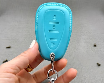 Custom Leather Key Fob Cover Compatible with Chevy Equinox 2018–2021, Traverse TrailblazerBlazer, Trax, Malibu, Cruze, Camaro 2017–2025