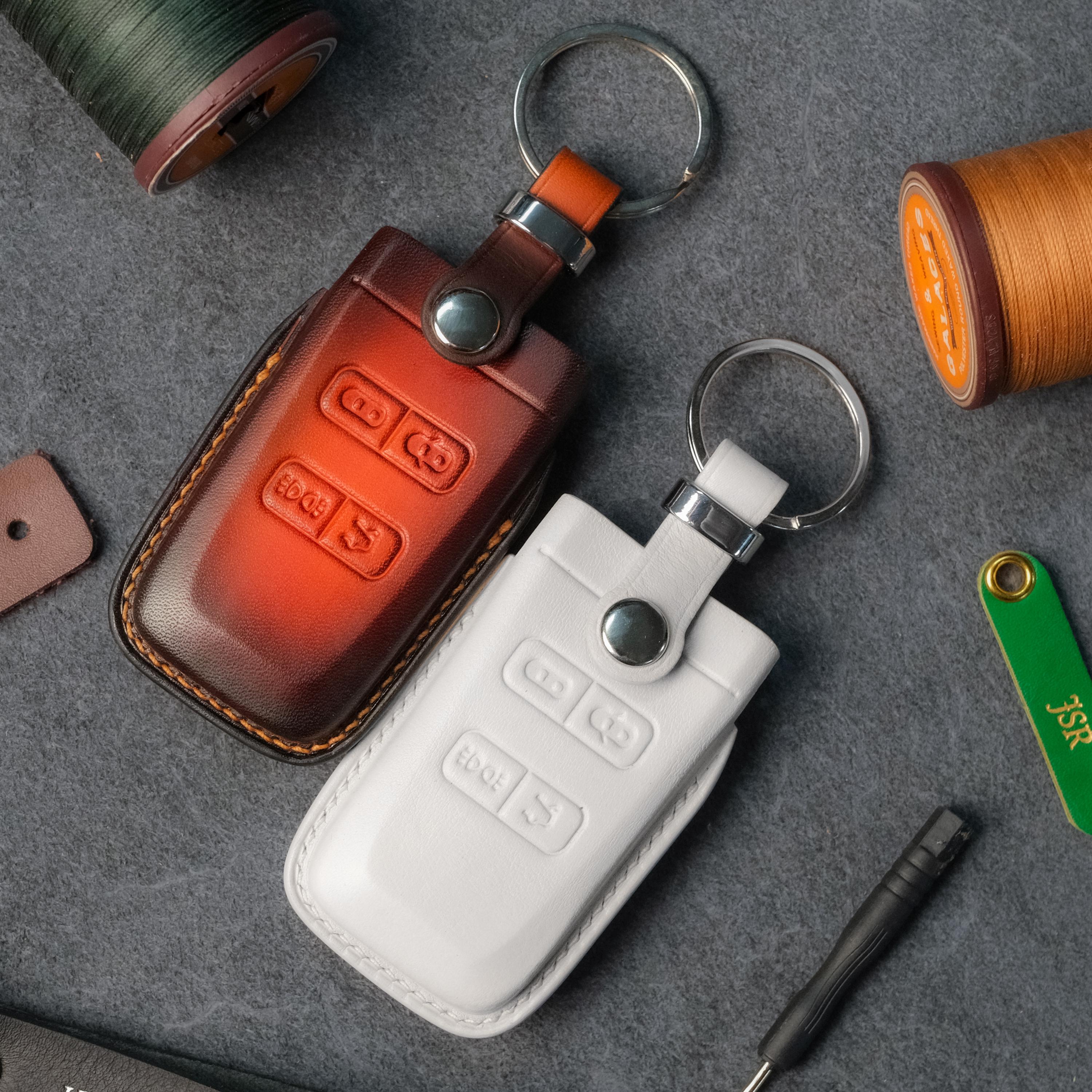 アストンマーティンのクリスタルキー用ハンドメイドレザーキーカバーは