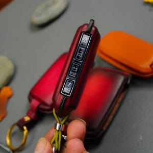 Handmade Leather Mazda Key Fob Cover Compatible with Mazda 3 6 Cx-3 Cx-5 Cx-30 Cx-9 CX-50 MX-5 – 55+ Colors, Personalized Gift Custom Logo