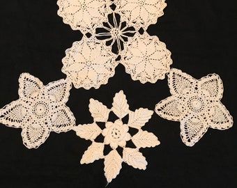 Vintage Doilies lot of 4 (stars)