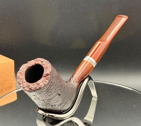 Handmade briar tobacco pipe