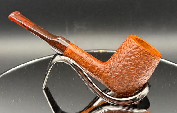 Handmade briar tobacco pipe