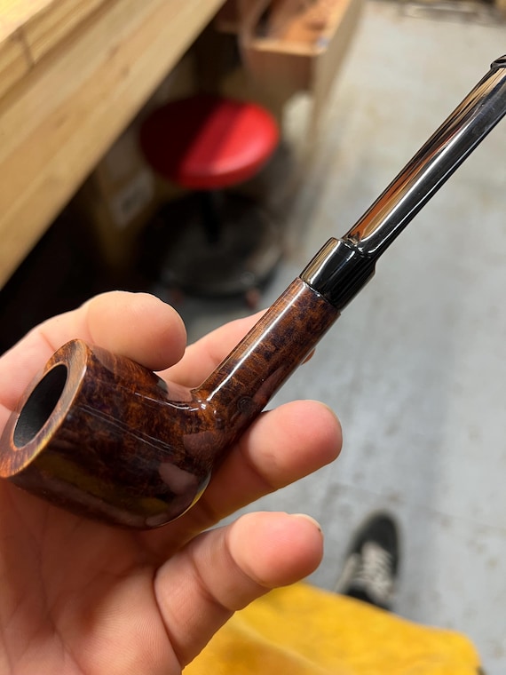 Handmade briar tobacco pipe