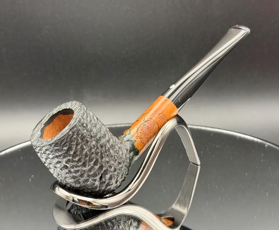 Handmade briar tobacco pipe