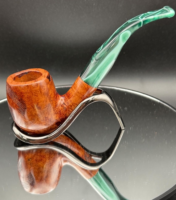 Handmade briar tobacco pipe