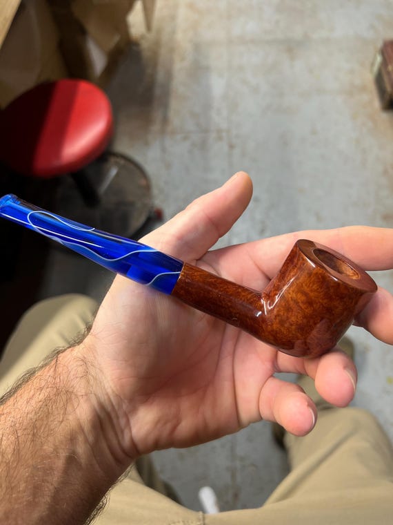 Handmade briar tobacco pipe
