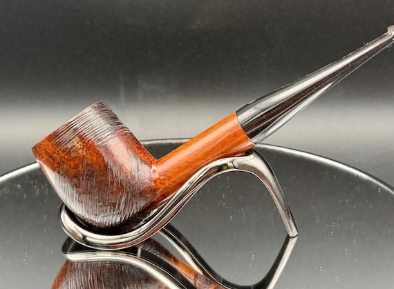 Handmade briar tobacco pipe