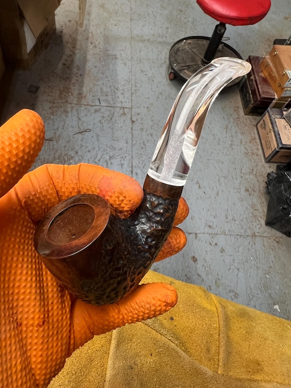 Handmade briar tobacco pipe