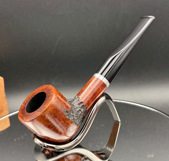 Handmade briar tobacco pipe