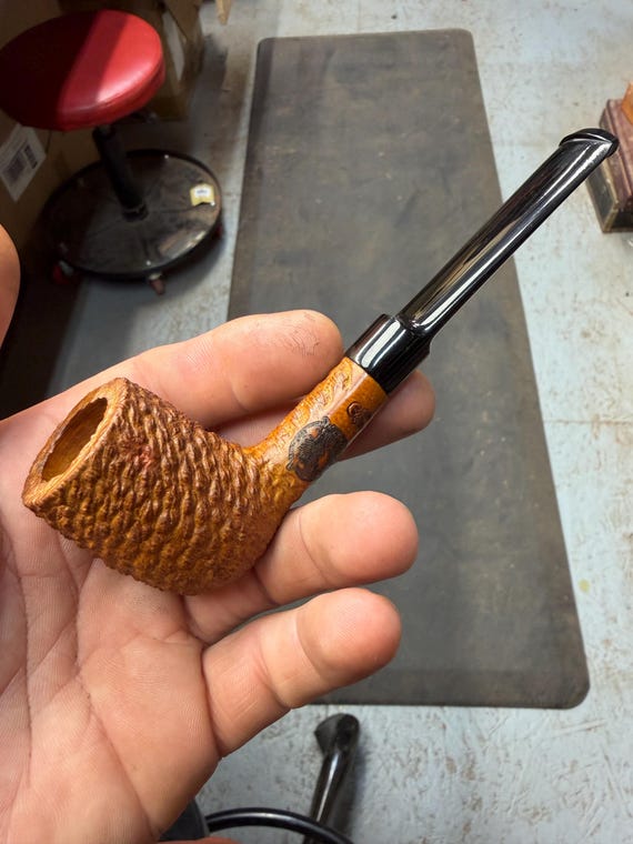 Handmade briar tobacco pipe