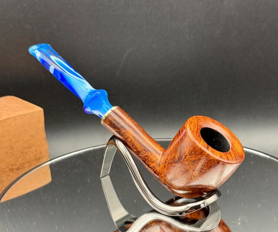 Handmade briar tobacco pipe