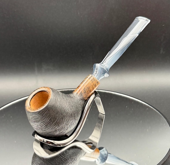 Handmade briar tobacco pipe