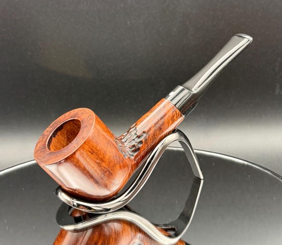 Handmade briar tobacco pipe